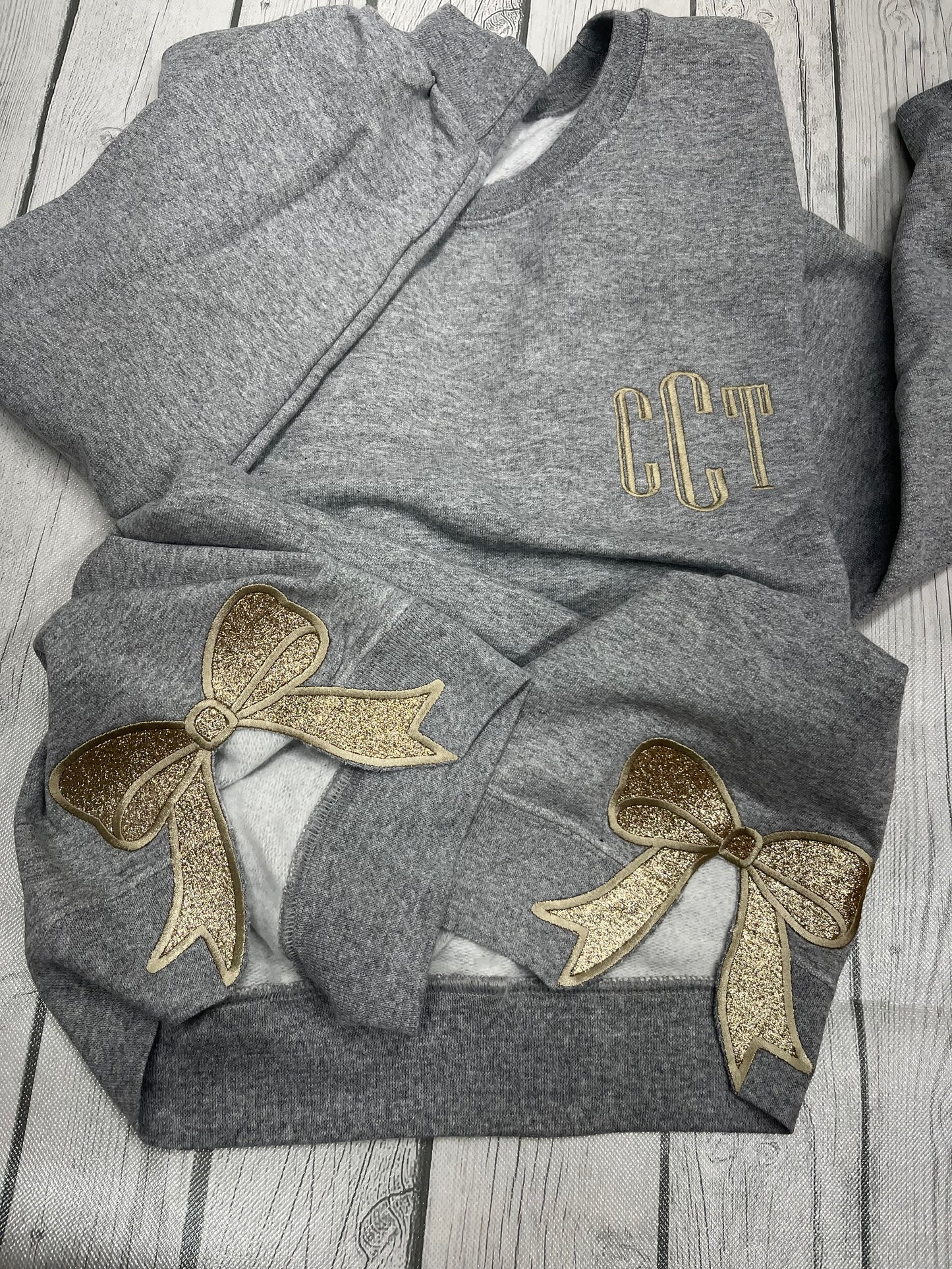 Embroidered Side Bow Glitter Crewneck